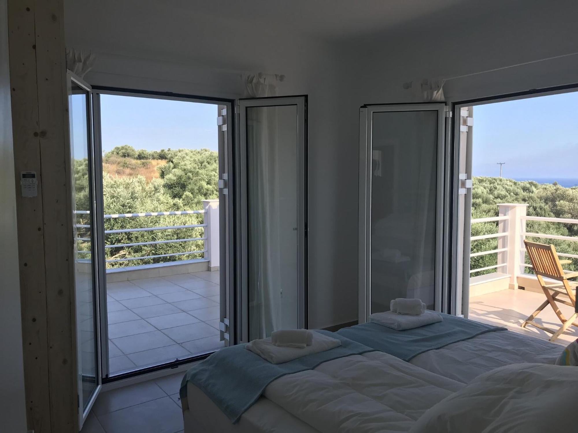 Luxurious Villa In Peloponnese With Swimming Pool Kamária エクステリア 写真