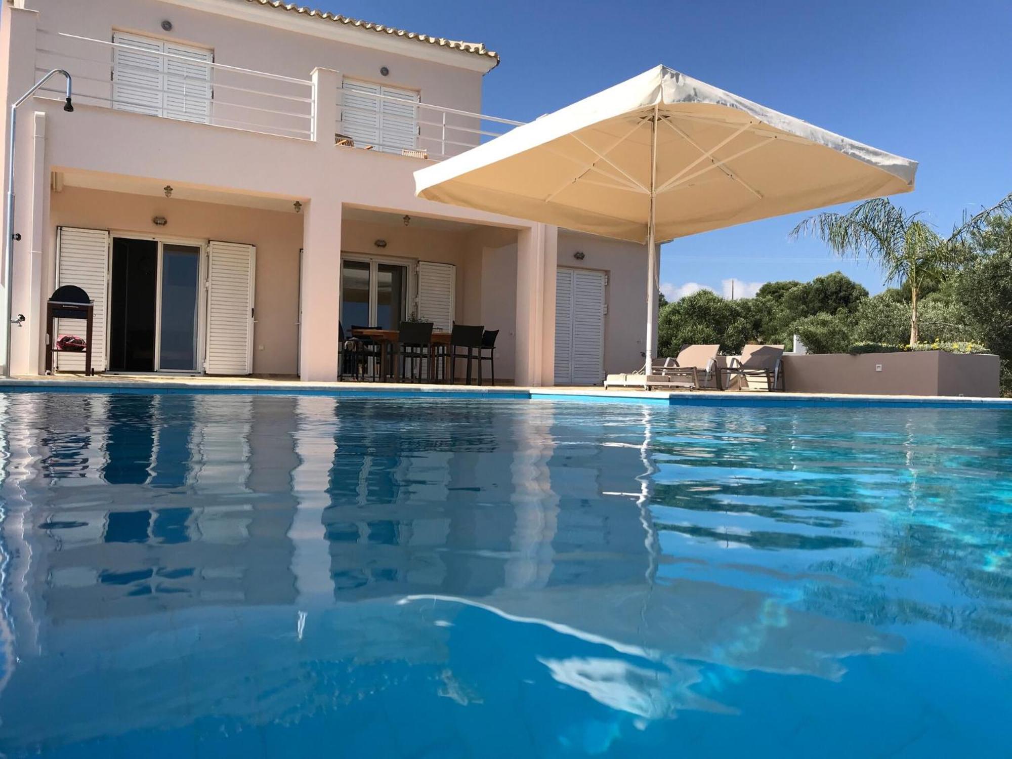 Luxurious Villa In Peloponnese With Swimming Pool Kamária エクステリア 写真