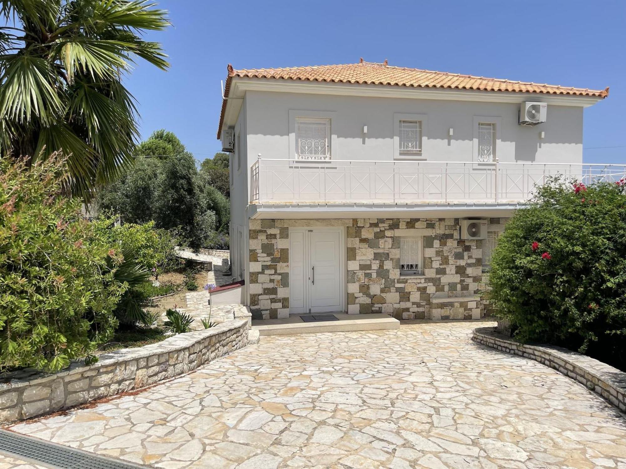 Luxurious Villa In Peloponnese With Swimming Pool Kamária エクステリア 写真