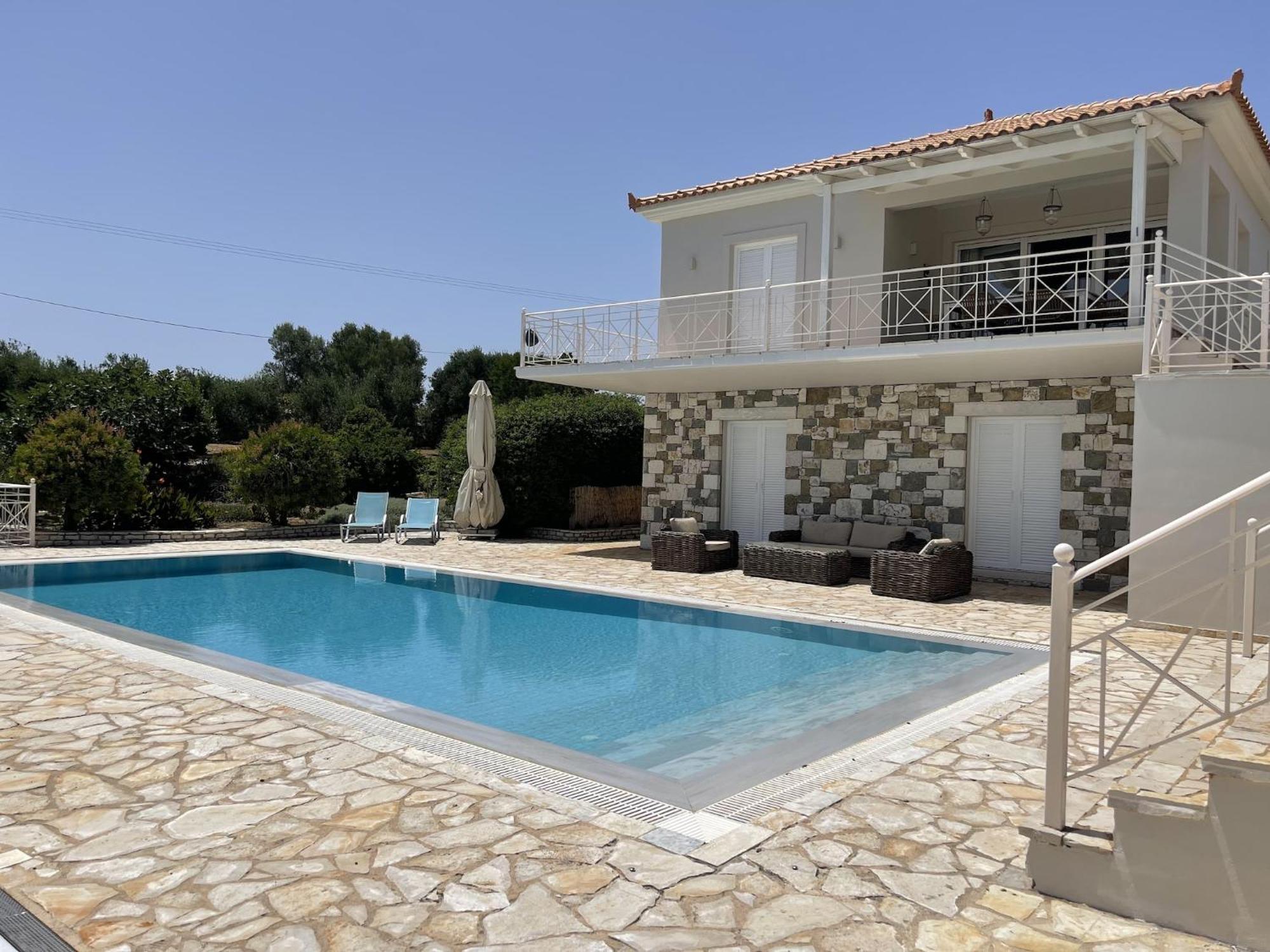 Luxurious Villa In Peloponnese With Swimming Pool Kamária エクステリア 写真