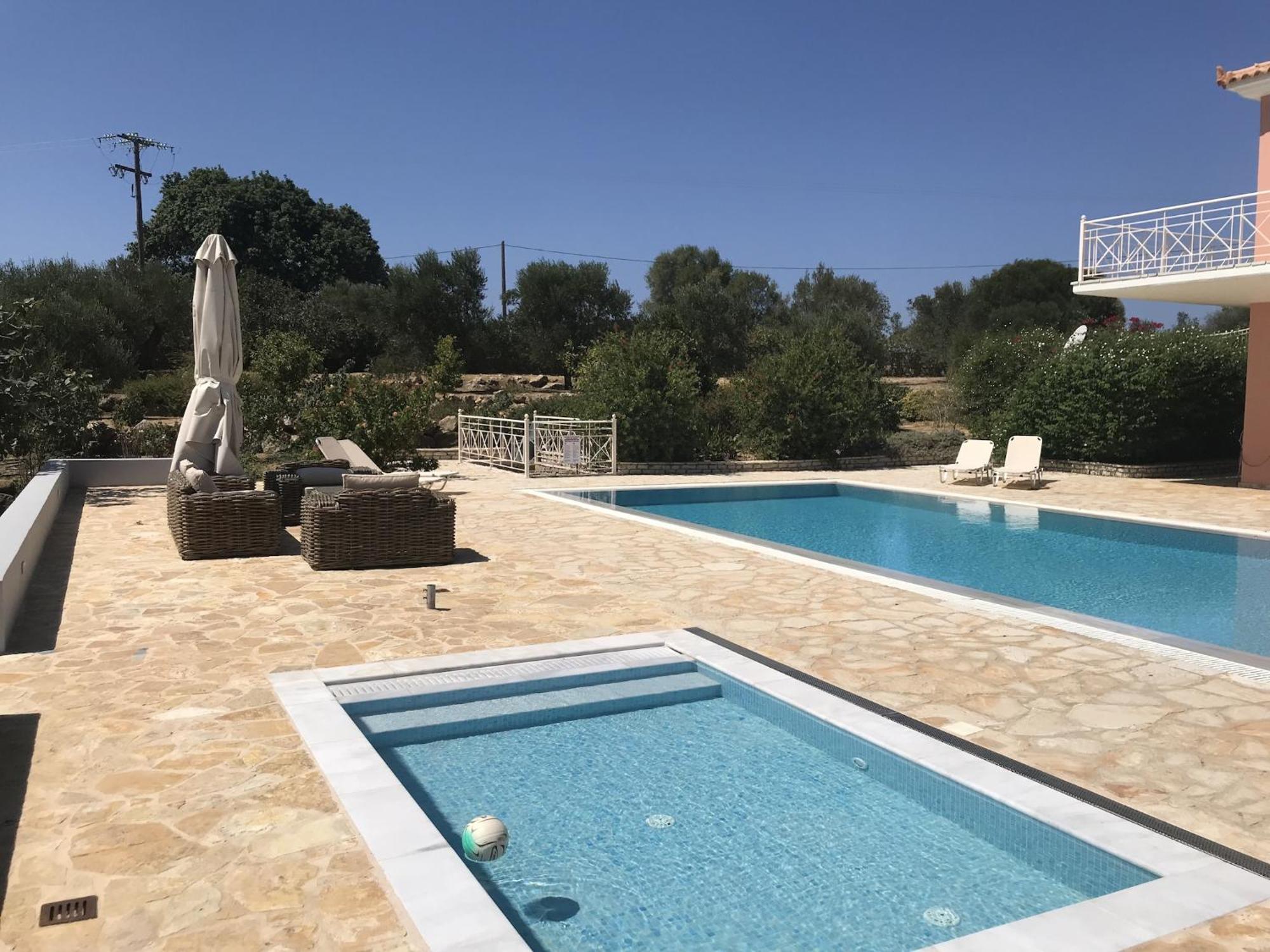 Luxurious Villa In Peloponnese With Swimming Pool Kamária エクステリア 写真